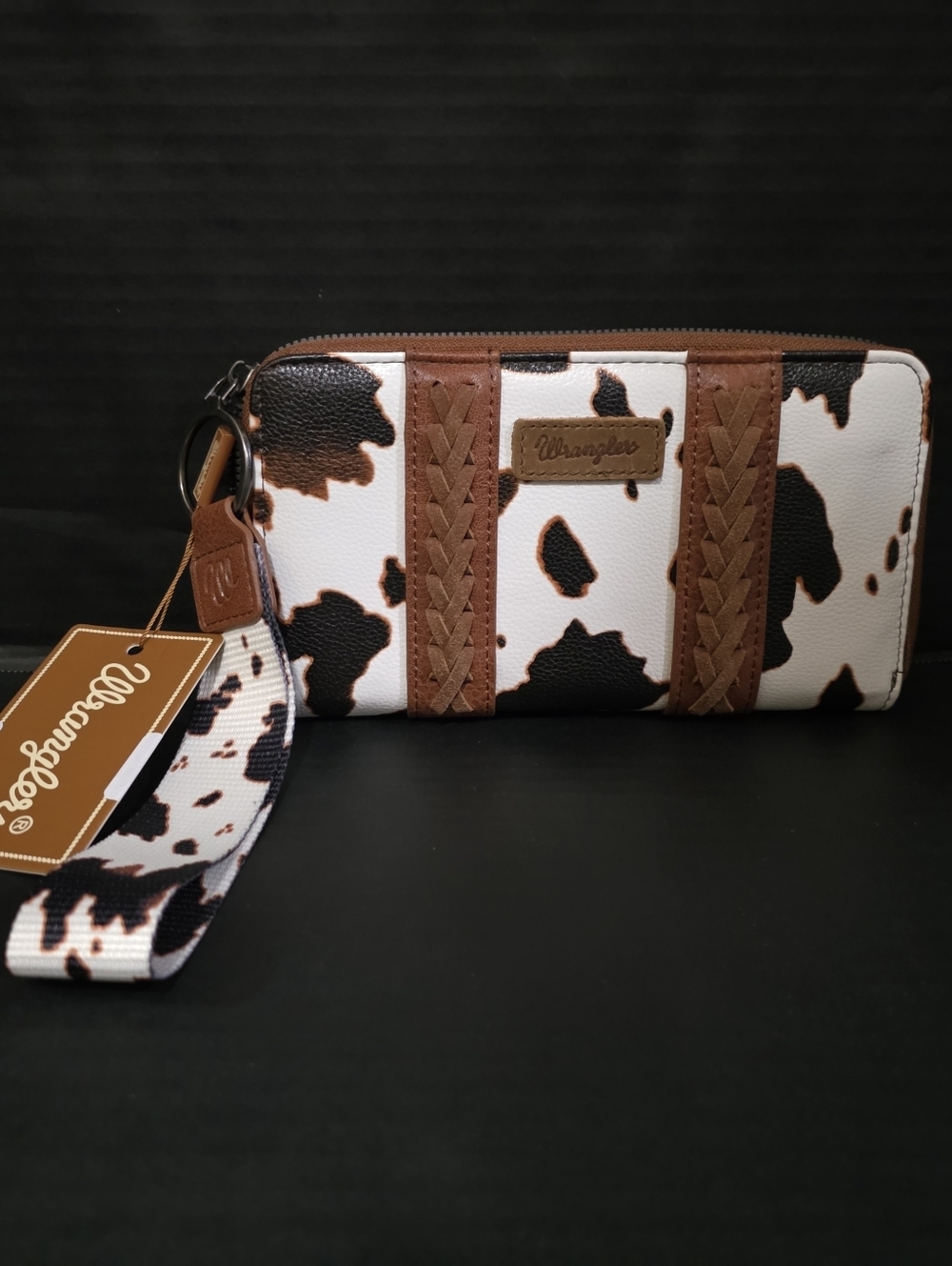 NWT Wrangler X Montana West Cow Print 8.25" x 4.625"faux Leather Wrist Wallet